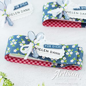DIY Mitbringsel oder Tischgeschenk aus Designerpapier für einen Schokoladenriegel mit dem Designerpapier Hausgemachtes Glück von Stampin' Up!